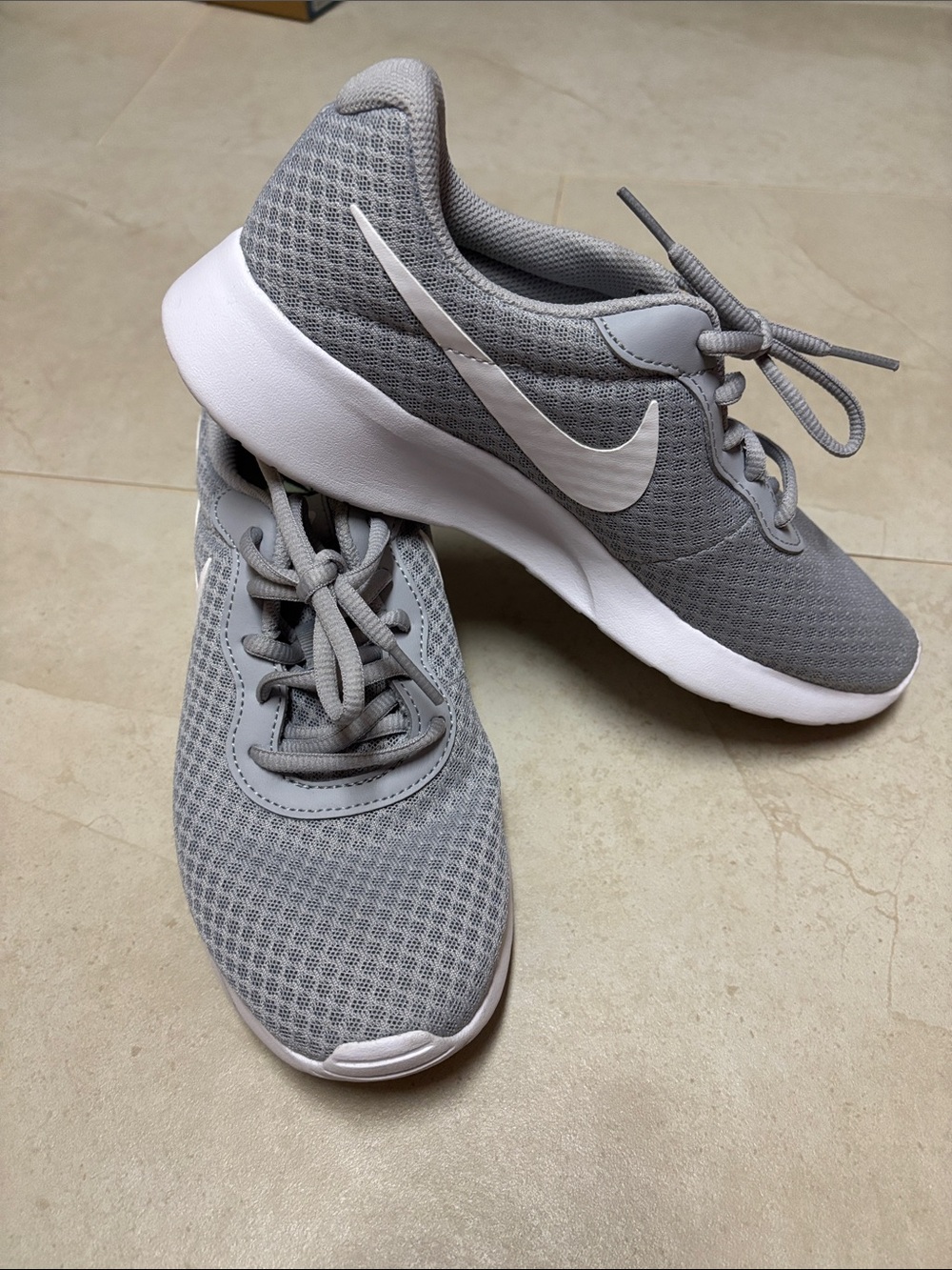 Nike Tanjun Women’s Gray Mesh Daily Sneakers